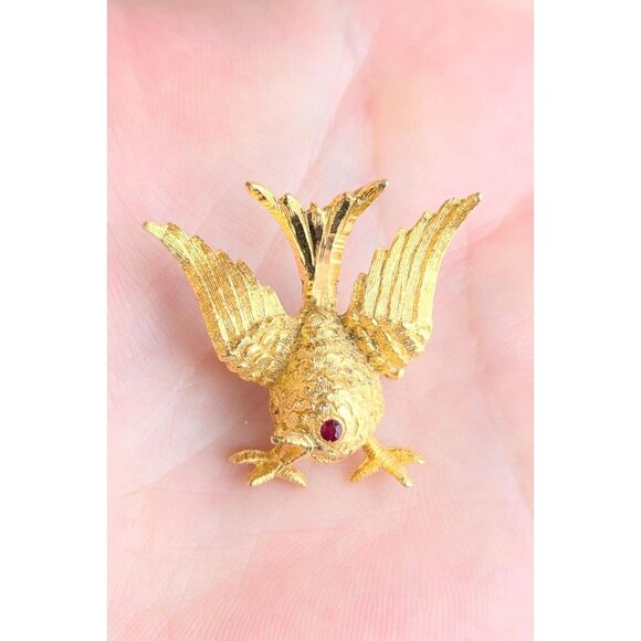 Vintage Mid-Century Gold Bird Brooch Pin Red Rhinestone Scarf Pin for Bird Lover - Picture 2 of 7